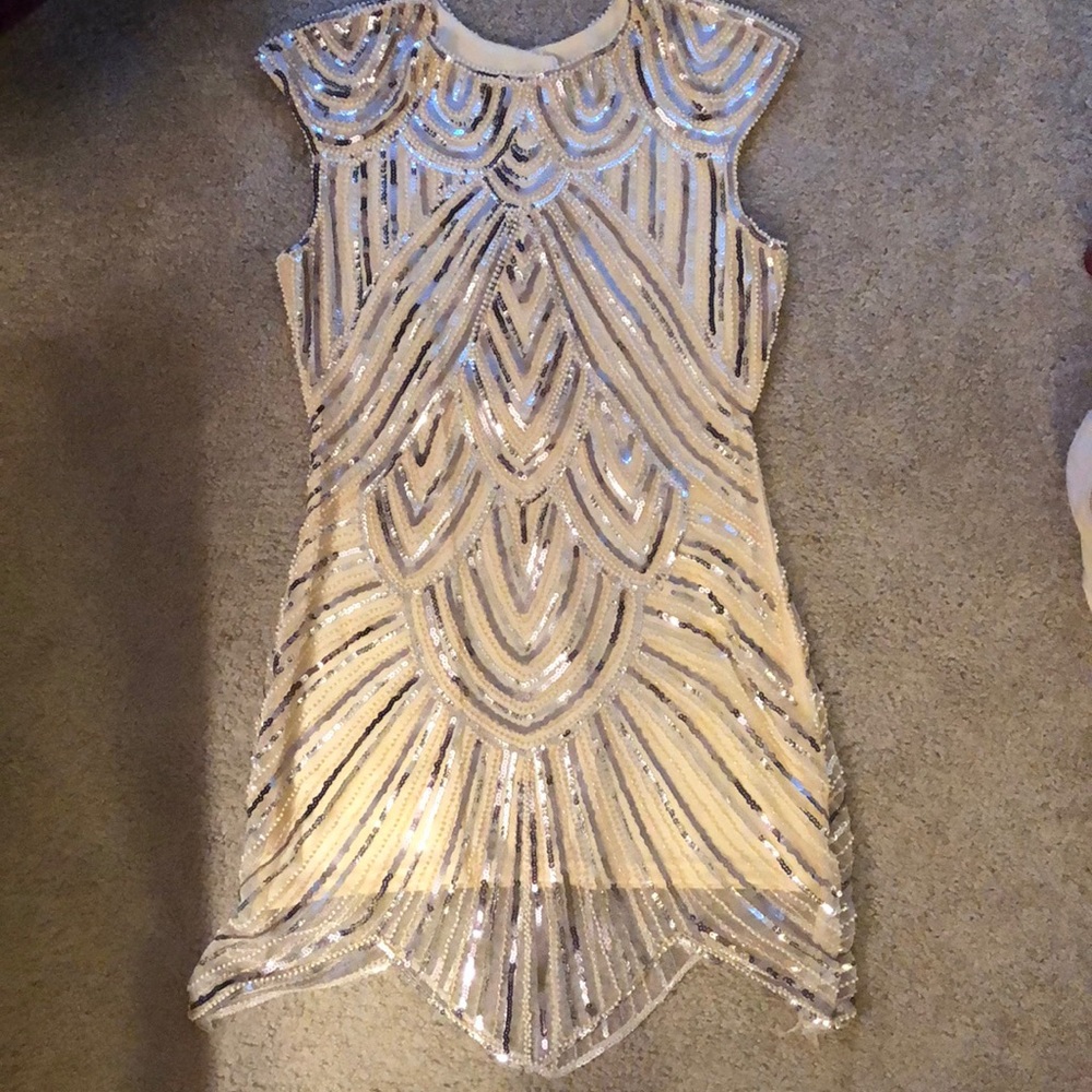 Beaded flapper style dress with cap sleeves